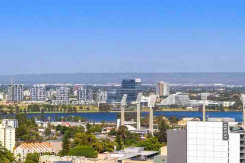 In The City Perth 1B1B Pool And Nice View Exterior foto